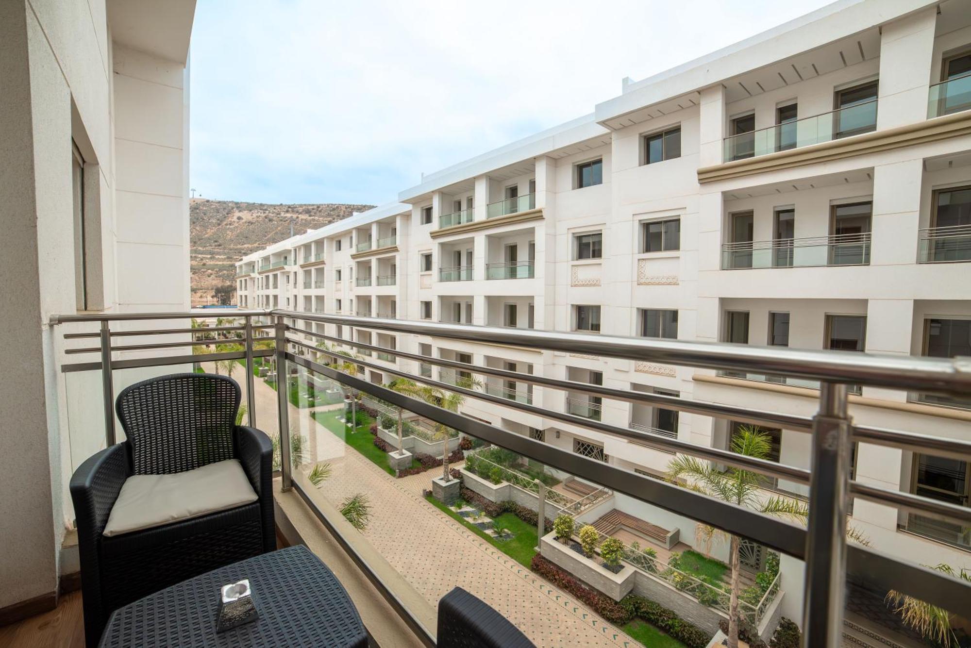Apartment Luxury Seafront 101sqm With 2 Bedrooms And Wi-fi Unlimited